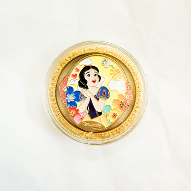 HKDL - Princesses - Snow White and Ariel Spinner Medallion