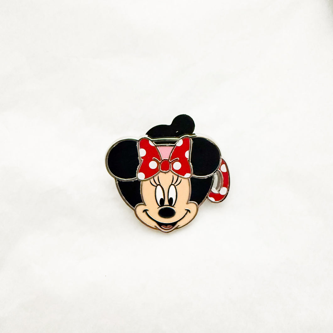 Character Mugs - Minnie Mouse Pin