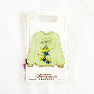 SHDR - Sweater Series - Little Green Men Aliens Pin