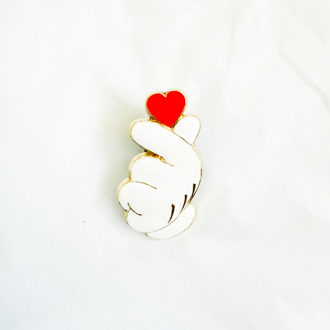 SHDR - Mickey's Glove Shape - Heart Fingers Pin