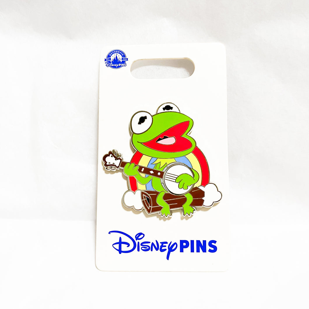 Muppets - Rainbow - Kermit the Frog Playing Banjo Pin