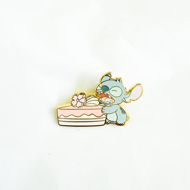 Loungefly - Pastel Cherry Blossom - Stitch Eating Cake Pin