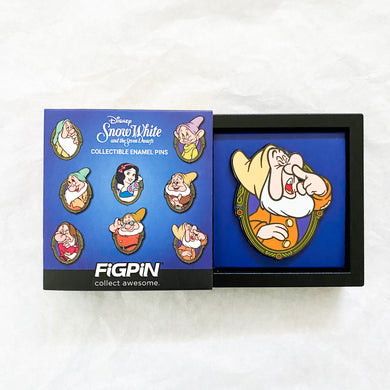 FiGPiN - Snow White Series 1 - Sneezy