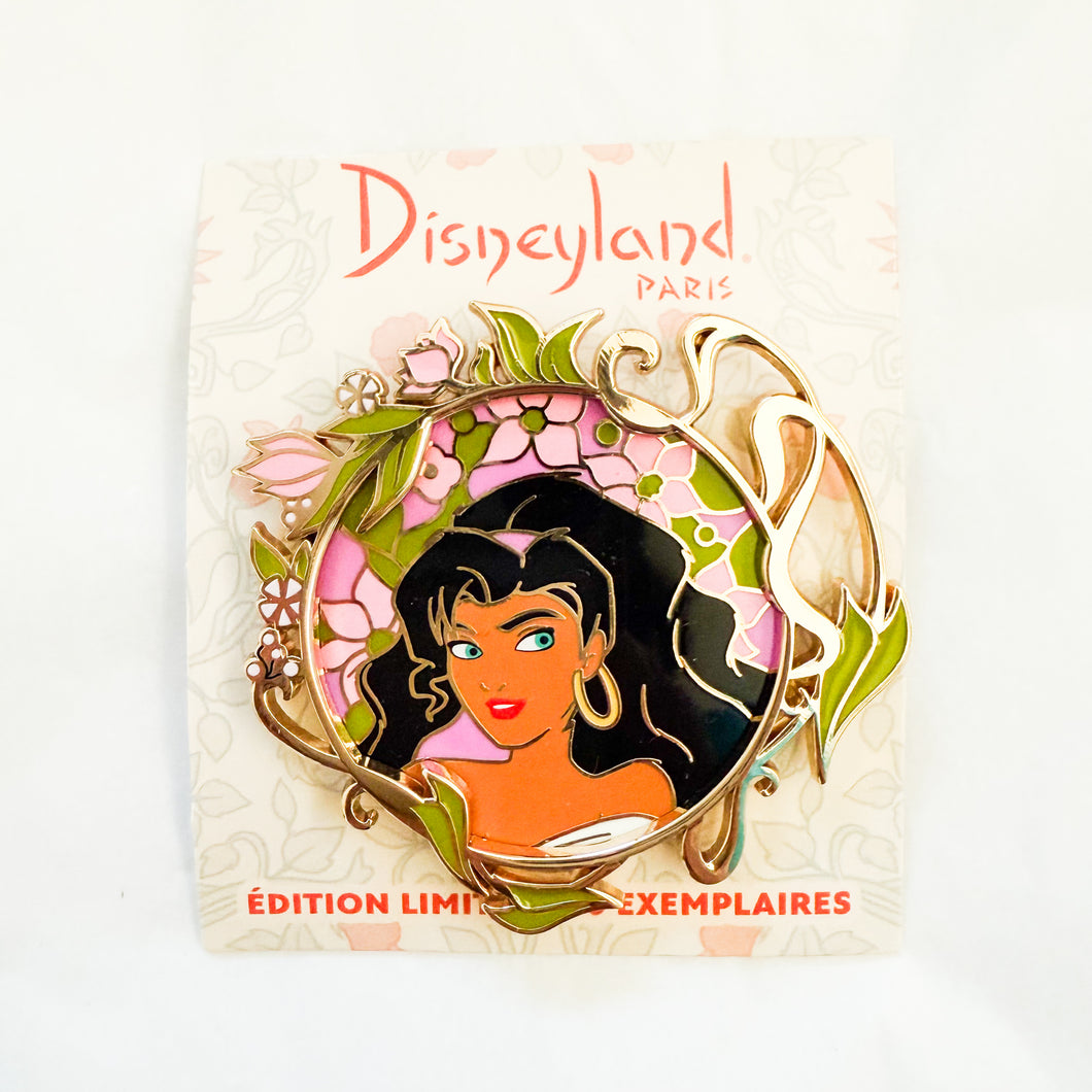 DLP - Symphony of Colors - Esmeralda Pin
