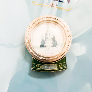 World of Frozen - Snowglobe Pin