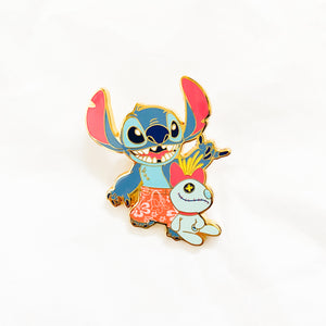 Loungefly - Stitch and Scrump Beach - Stitch in Swim Trunks Pin