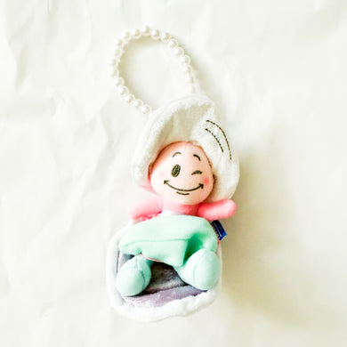 Alice in Wonderland - Baby Oyster - Curious Pearl Plush Keychain