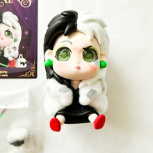 Miniso x Disney - Villains - Cruella De Vil Mini Figure