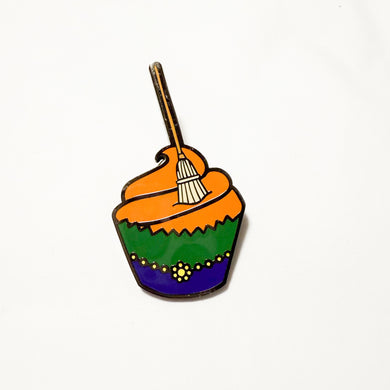 Loungefly - Hocus Pocus Cupcake Series - Winifred Sanderson Pin