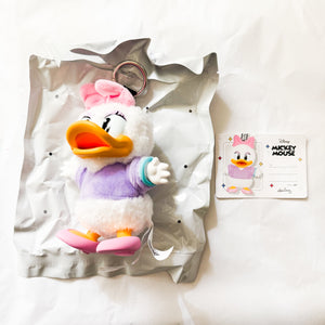 POP MART - Mickey Family Cute Together - Daisy Duck Plush Pendant