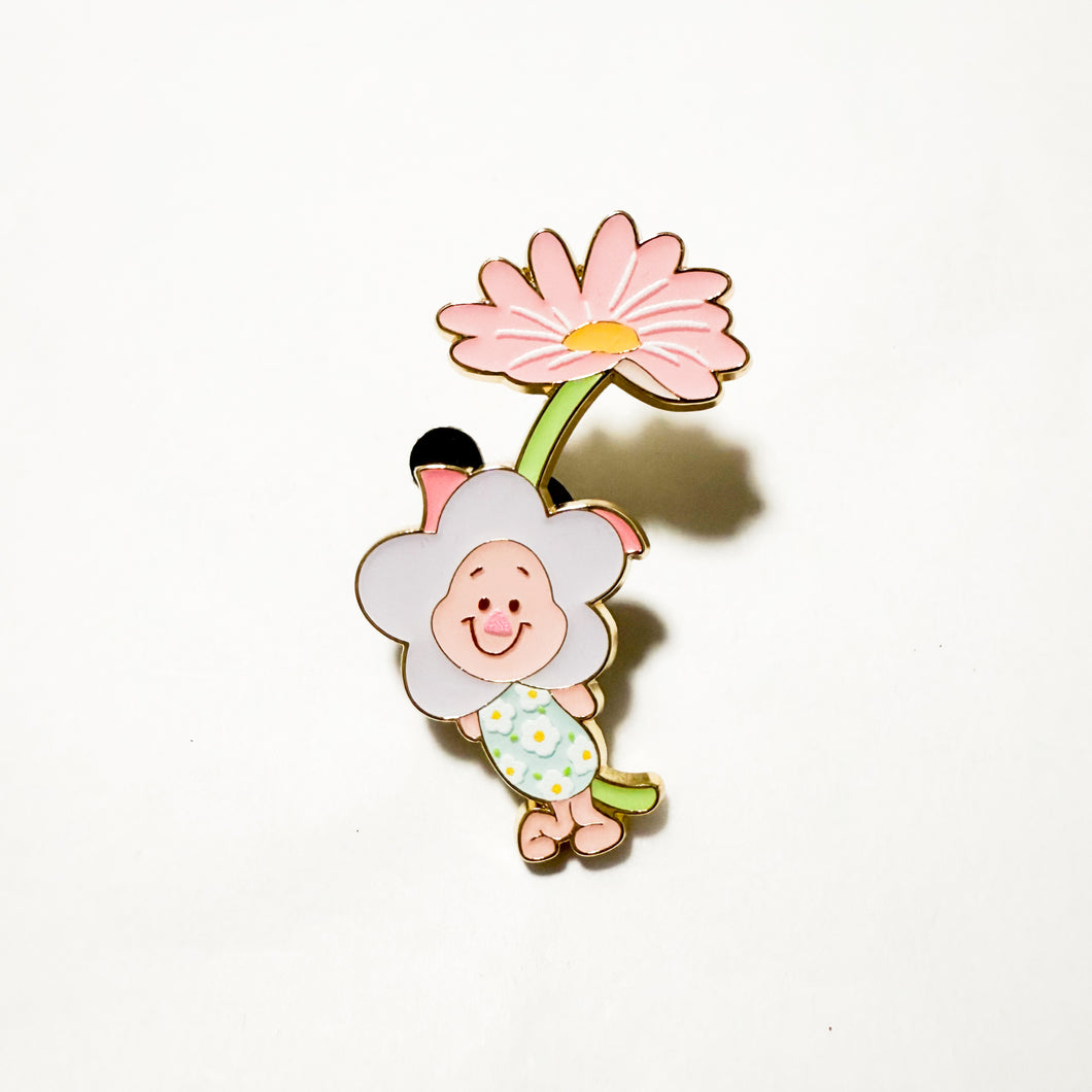 SHDR - Winnie the Pooh and Friends Summer 2024 - Piglet with Flower Pin