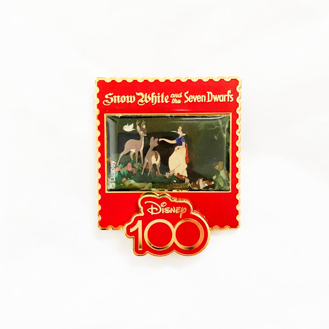 Disney 100th Anniversary - Standing Magnetic Badge - Snow White and the Seven Dwarfs