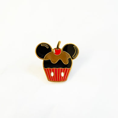 Loungefly - Sensational 6 Snacks - Mickey Mouse Cupcake Pin