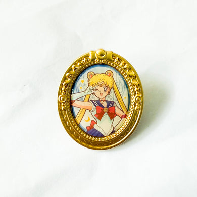 Sailor Moon Gachapon - Sailor Moon R Pin