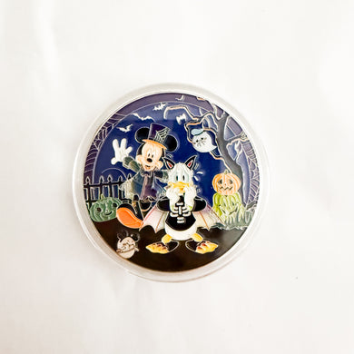 HKDL - Halloween Mickey Mouse and Donald Duck Medallion