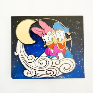 DLP - Moon Series - Donald and Daisy Duck Jumbo Pin