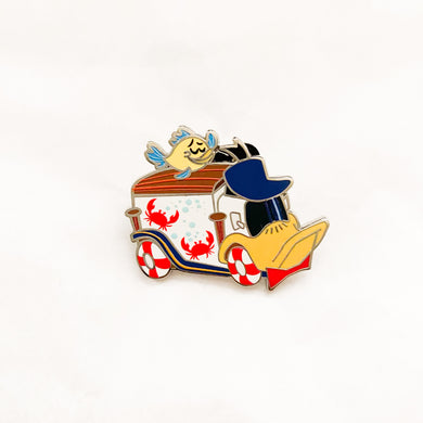 Food Truck - Seafood - Donald Duck Pin