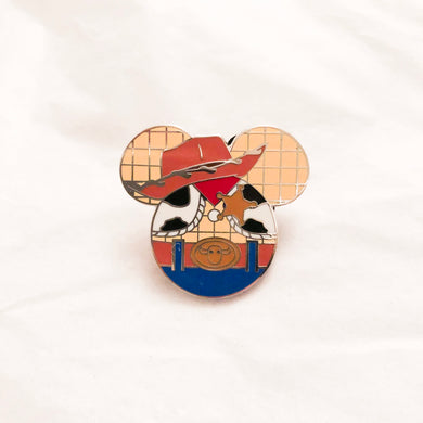 Mickey Icon - Woody Pin