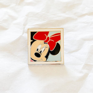 Selfie Minnie Mouse Pin