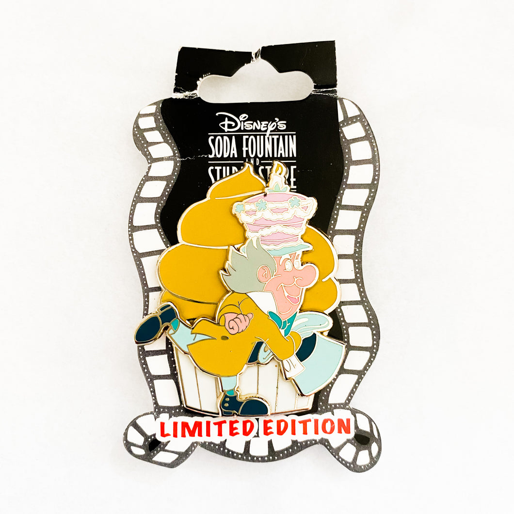 DSF - Alice In Wonderland Cupcake - Mad Hatter Pin