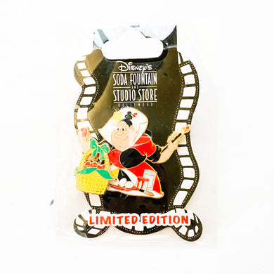 DSF - Easter 2011 - Queen Of Hearts Painting Eggs Pin