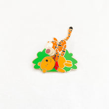 Cute Characters - Tigger Pounces Pooh Pin